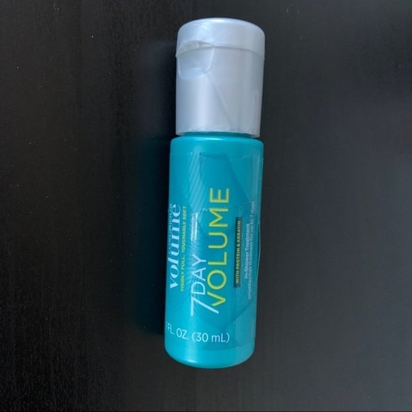 John Frieda Luxurious 7 Day Volume mini - Picture 1 of 5